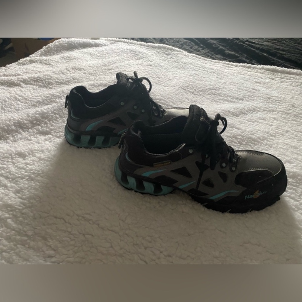 Nautilus Black and Blue steel toe shoes women size 7